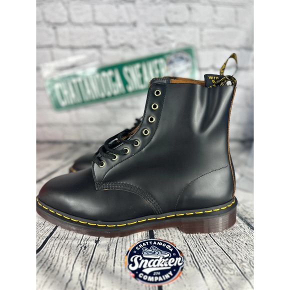 Dr. Martens Boots Mens US 13 Black Smooth Leather Burgundy Oiled Sole EU 47 NEW main image 6
